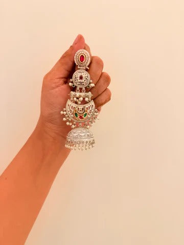 Nargish jhumka